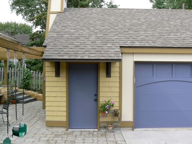Outdoor Urban Retreat - Garage