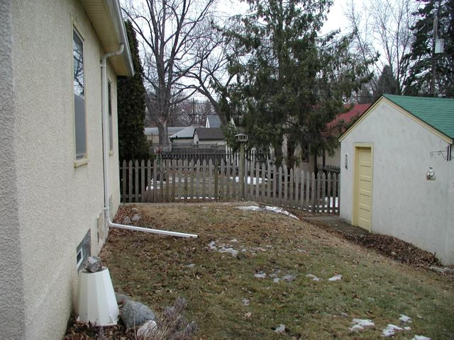 EXTERIOR REMODEL: OUTDOOR URBAN RETREAT